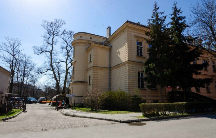 Zdjęcie budynku z zewnątrz