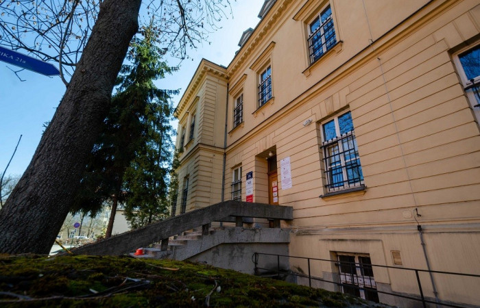 Zdjęcie budynku z zewnątrz