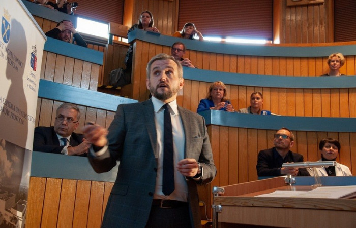 Prezentacja Dyrektora Marcina Jędrychowskiego