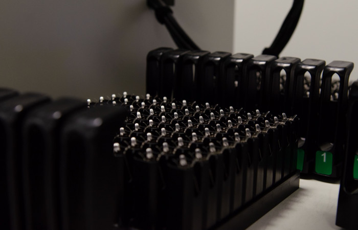 Sprzęt Zakładu Diagnostyki - zbliżenie na detale